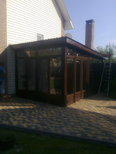 Вхідна група з кольорового профілю з дверима &mdash; ТМ ДИЗАЙН ПЛАСТ